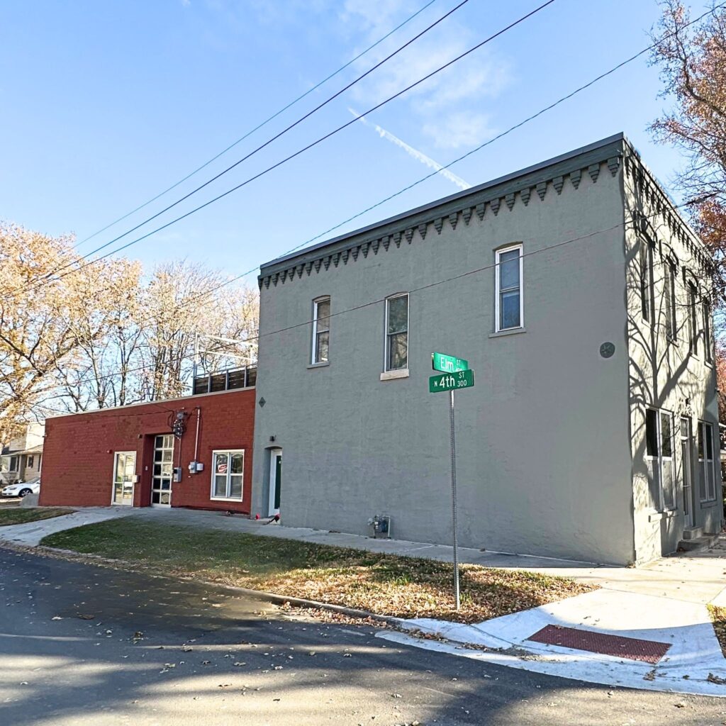 401 Elm Street,            Lawrence, KS